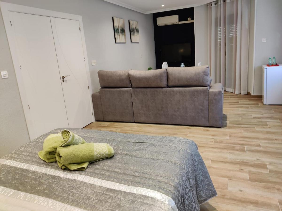 Duerme A Gusto - Tu Habitacion Acogedora En Torredonjimeno Zewnętrze zdjęcie